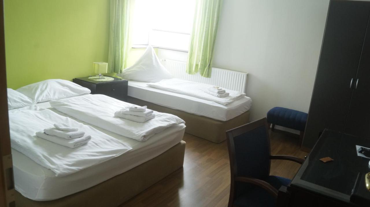 Zum Landhaus Dannenbuettel Sassenburg Esterno foto
